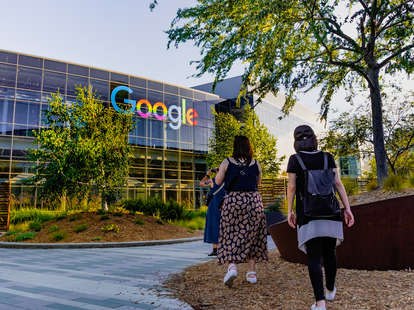 google campus employees happy