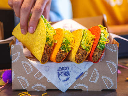 taco bell gift box set national tacos day