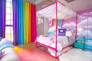 lisa frank bedroom hotel flat hotels.com