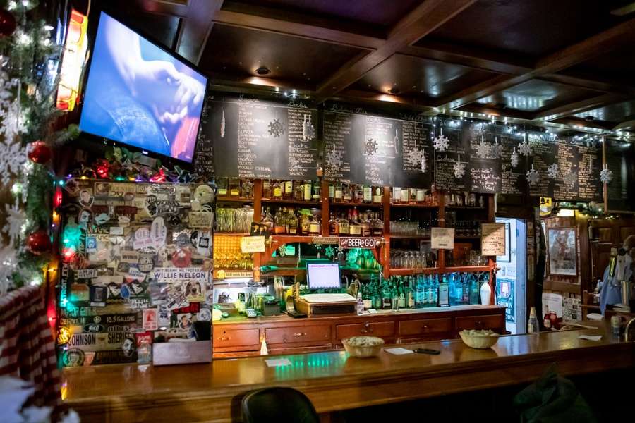 Best Dive Bars Detroit Where to Find Good Neighborhood Bars Thrillist