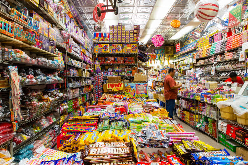 are dogs allowed in nyc grocery stores