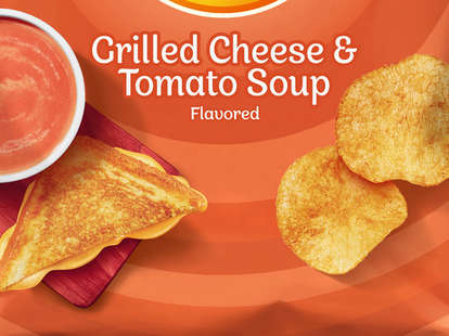 lays tomato soup grilled cheese chips potato