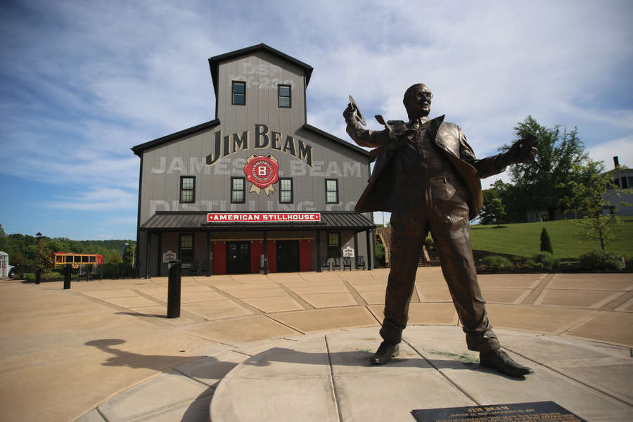 Jim Beam Airbnb Rental: Kentucky Stillhouse Stay & Distillery Tour ...