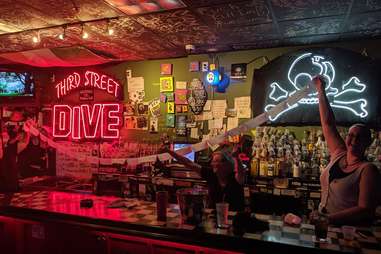 Third Street Dive