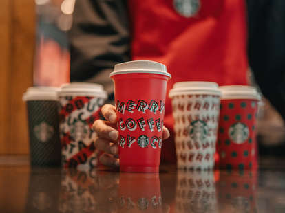 Starbucks expands reusable cups