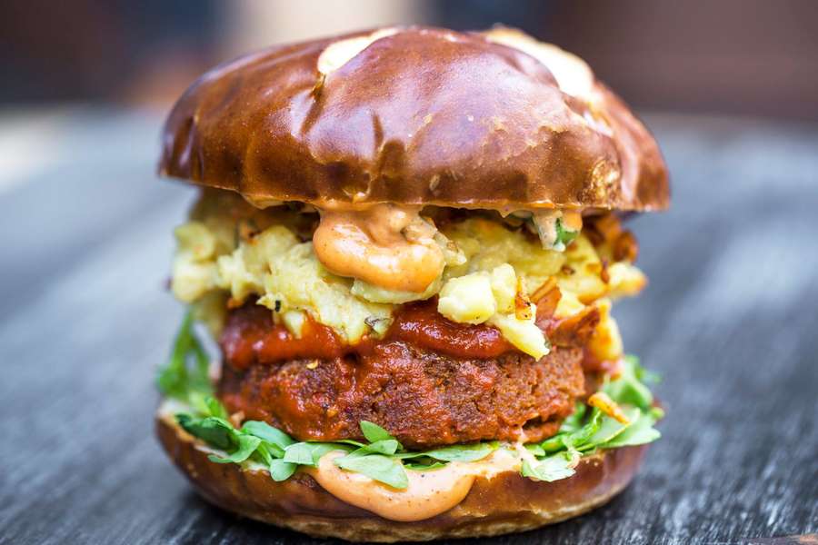 Best Veggie Burgers In Nyc Places With Plant Based Meatless Burgers Thrillist