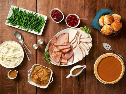 Wcnc thanksgiving radio bhofack2 getty Thanksgiving Dinner 2019: Best Restaurants Open on Thanksgiving - Thrillist