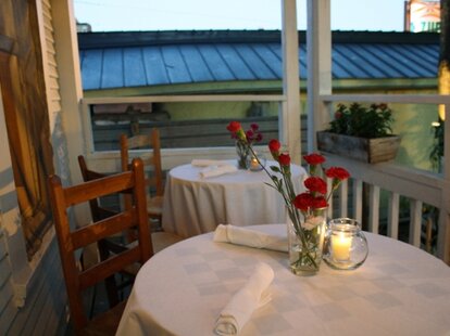 Papi Tino's: A Bar in Austin, TX - Thrillist