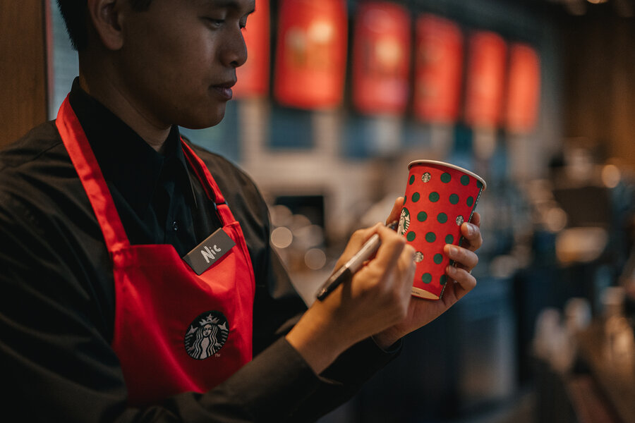 Did Starbucks replace Christmas with coffee on its 2019