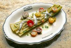 Dine out Like You’ve Traveled Back in Time at These Historic Restaurants