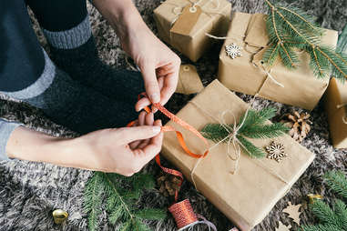 8 New Ways to Wrap Your Holiday Gifts - Thrillist