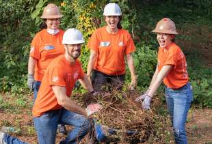 Here's How to Volunteer in Atlanta This Holiday Season