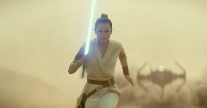 rey, rise of skywalker, lightsaber