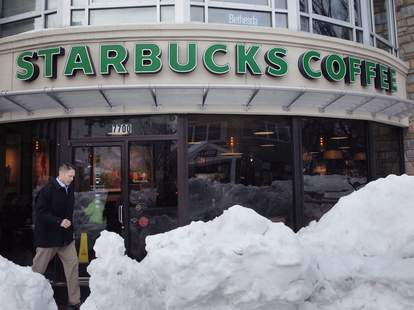 Takeout restaurants open on christmas day near me What Fast Food Spots are Open on Christmas Day This Year? - Thrillist