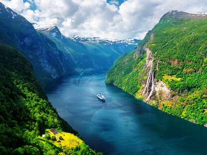 Scandinavian Airlines Sale: Grab $399 Round-Trip Flights Right Now ...