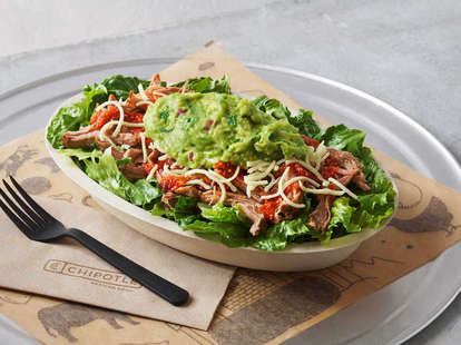 chipotle keto bowl with lettuce meat cheese salad low carb