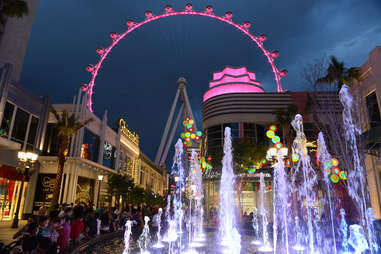 The LINQ promenade