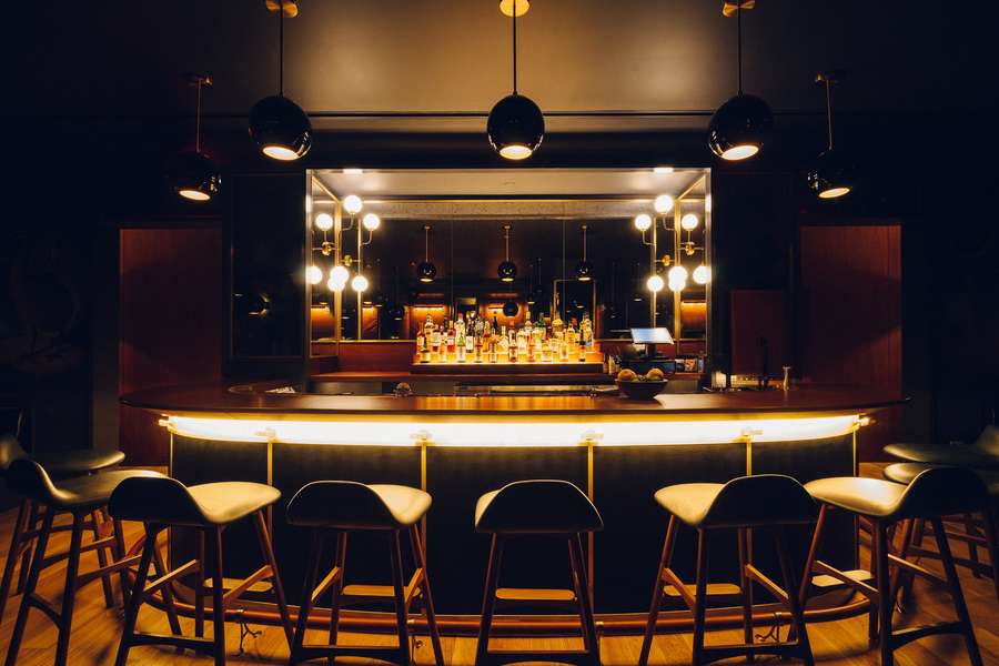 Best Hotel Bars in DC The Carlyle, The W & More Hotels to Get Drinks Thrillist