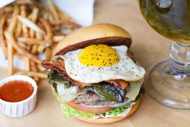 hopdoddy burger bar