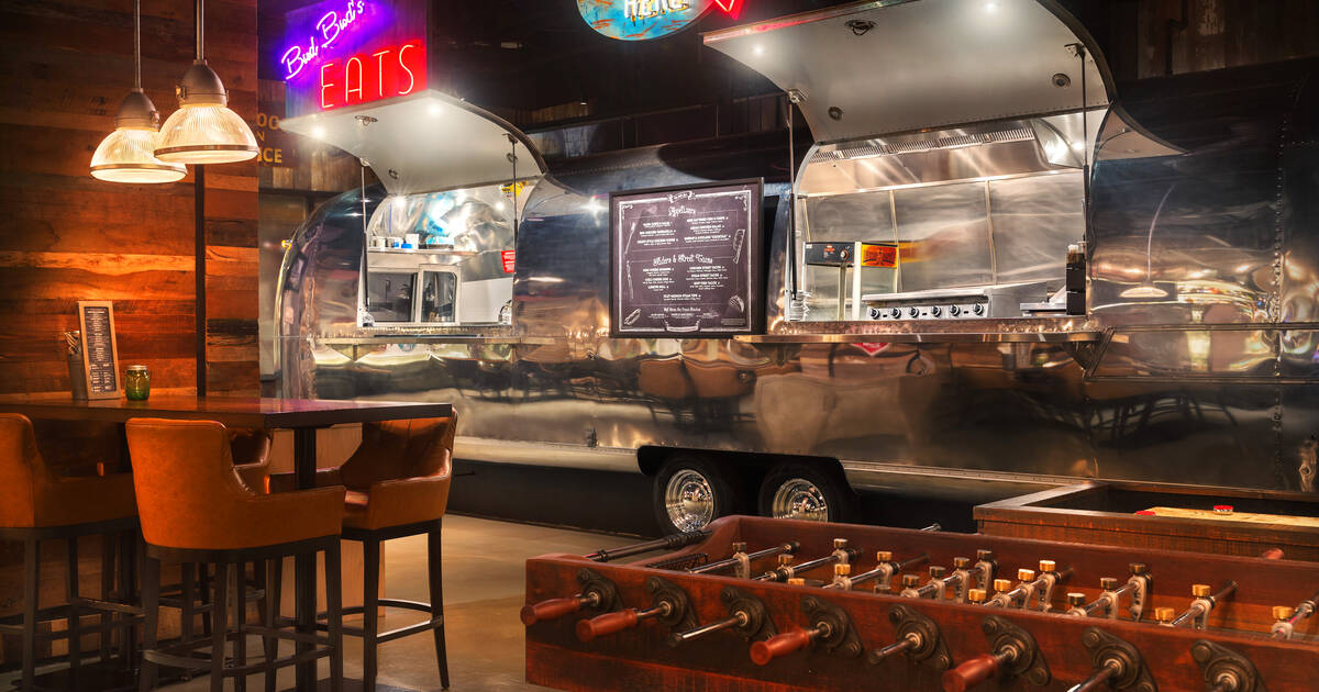 Best Sports Bars In Las Vegas Where To Watch Drink On Game Day Thrillist