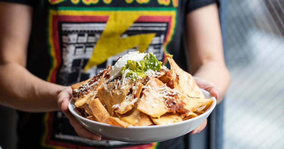 Best Nachos In America Right Now Where To Find Good Nachos Near You Thrillist