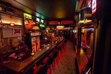 Best Shot And A Beer Deals In Nyc Cheap Bars To Get A Shot Beer Combo Thrillist