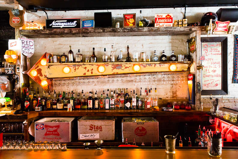 Best Shot and a Beer Deals in NYC: Cheap Bars to Get a Shot-Beer Combo -  Thrillist