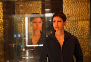 Hulu's Dystopian Murder Mystery 'Devs' Is Impossible to Explain, but We'll Try Anyway