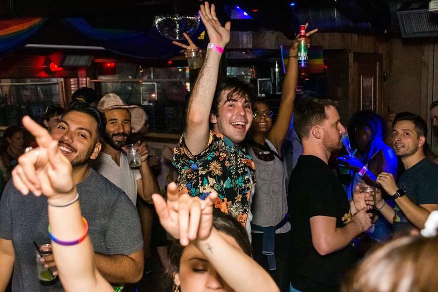 Best Gay Lesbian And Lgbtq Places In Houston Queer Nightlife Spots
