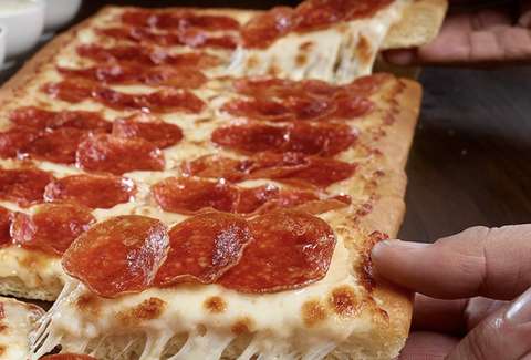 Pizza Hut 'Big Dipper': How Long is the Massive New Pizza Pie? - Thrillist