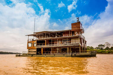 Delfin Amazon Cruises