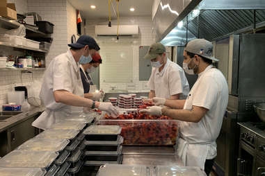 filling meal kits