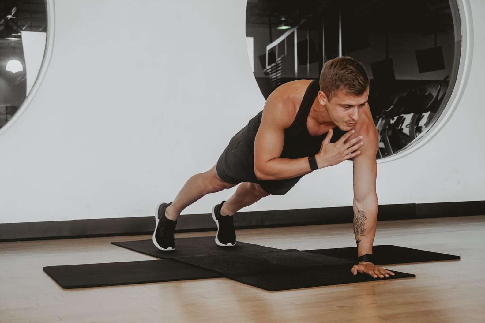 Virtual Fitness Classes in Houston: Best Live Streams for Home Workouts ...