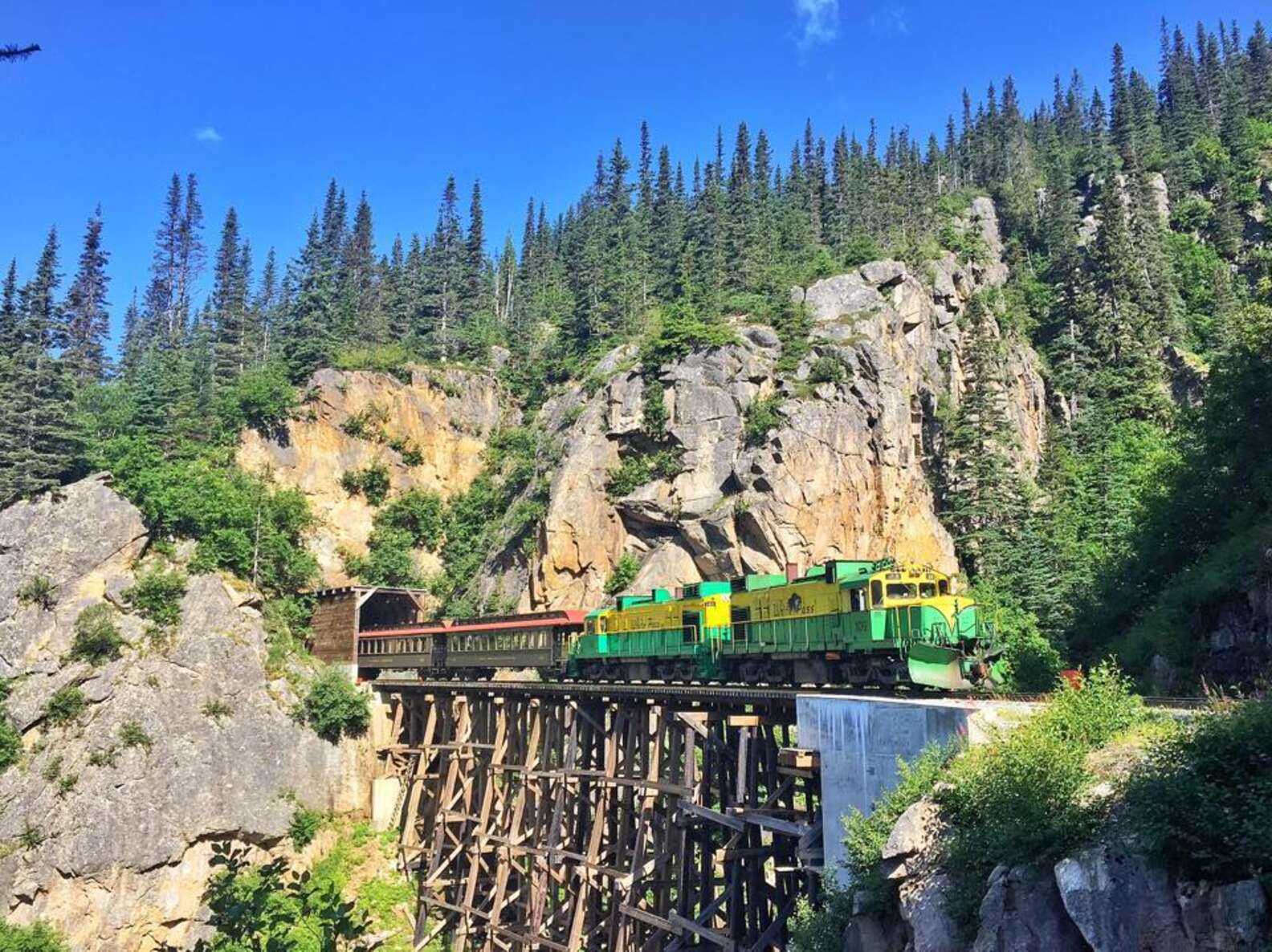 scenic train journeys usa