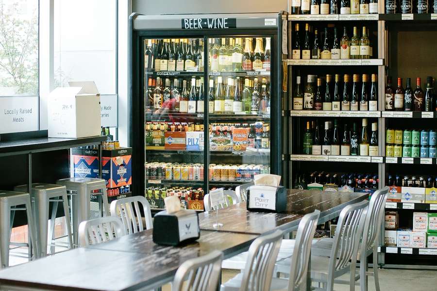 Best Local Grocery Stores in Washington DC Markets for Food & Supplies