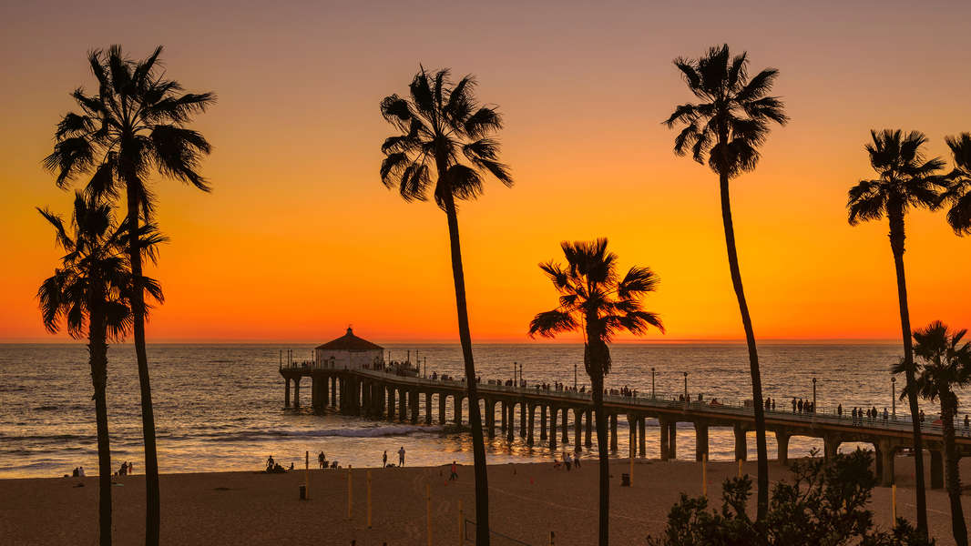 How to Watch the Sunset Every Day from Venice Beach, Los Angeles ...