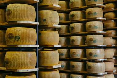 antonelli's cheese shop