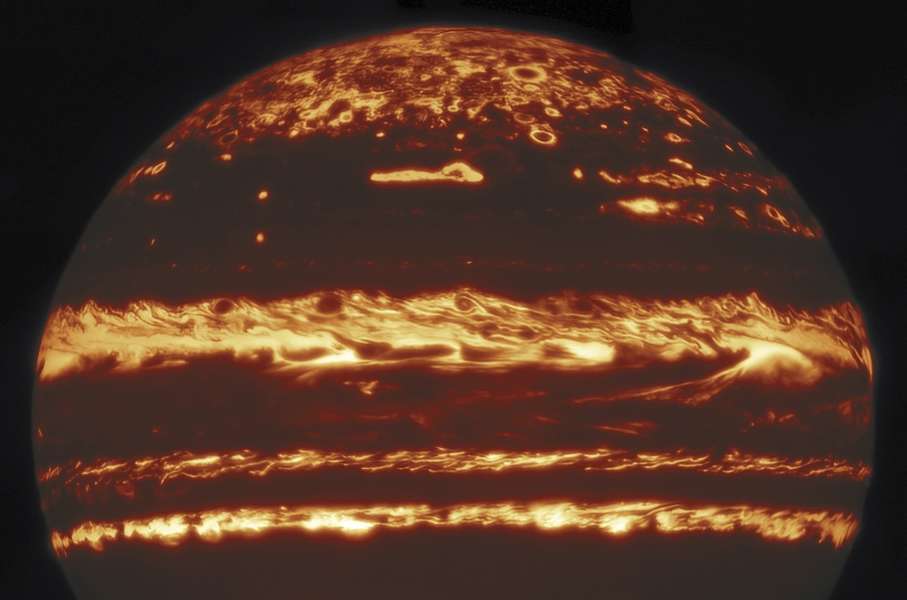 The Gemini Telescope Just Took One of the Sharpest Pics of Jupiter Ever - Thrillist