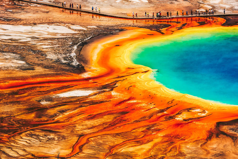 Rainbow geyser deals yellowstone