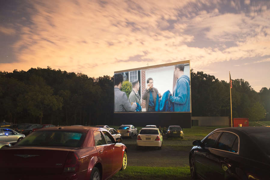Best Drive-in Movie Theaters Near Nyc Places To See A Movie Right Now - Thrillist