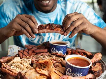 Best Bbq In Memphis Pitmasters Share Their Favorite Places In Town Thrillist