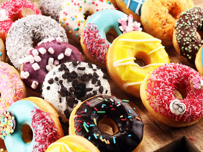 National Donut Day Deals 2020 Everywhere To Get Free Donuts Today Thrillist