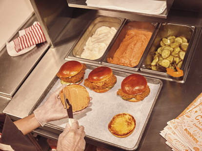 Popeyes Modern Renaissance Sparks New Logo New Restaurants More Thrillist