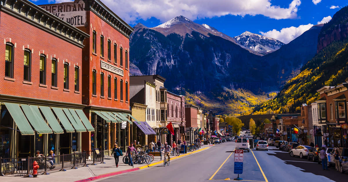 Best Small Towns In The Usa Which Town To Visit In Every State Thrillist - rockefeller street old town road roblox id