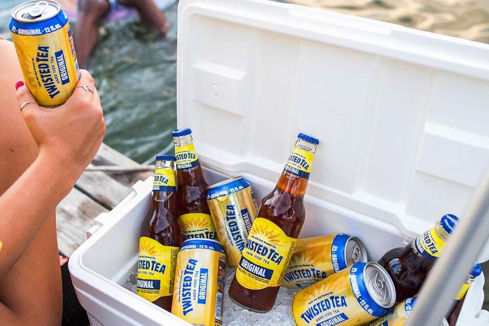 Best Hard Iced Teas: Alcoholic Iced Tea Drinks to Enjoy This ...