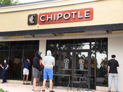 chipotle mask policy