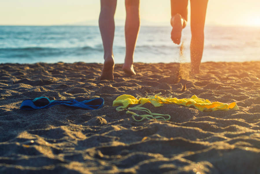 Bonaire Nude Beach Sex - History of Nude Beaches: When Did Nude Beaches Become a Thing? - Thrillist