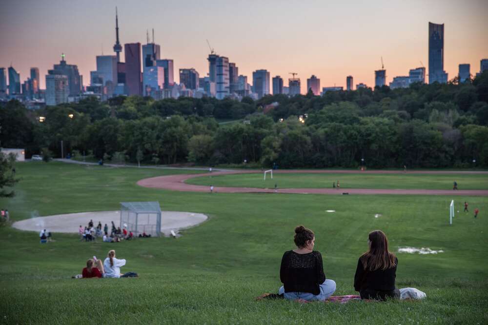 Things to Do Outside In Toronto: Best Parks & Beaches to Visit Now