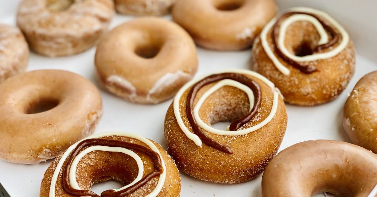 Krispy Kreme Pumpkin Spice Donuts Reviewed Which One Tastes The Best Thrillist