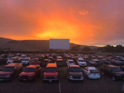 Drive In Movie Theaters Open Near Denver Where To See Movies Outside Thrillist